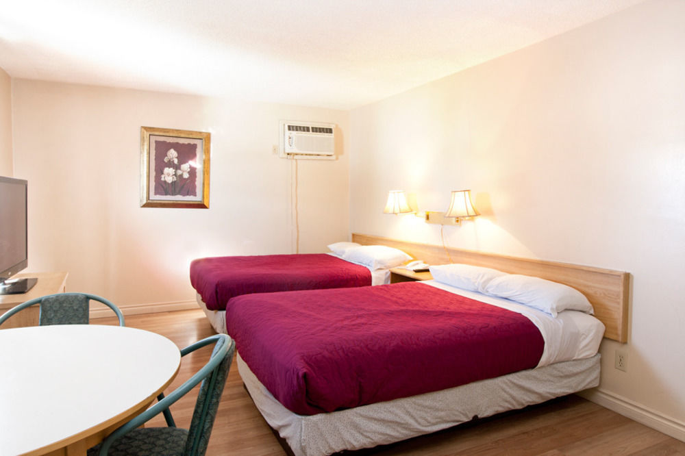 Horizon Motel Saint Albert Esterno foto